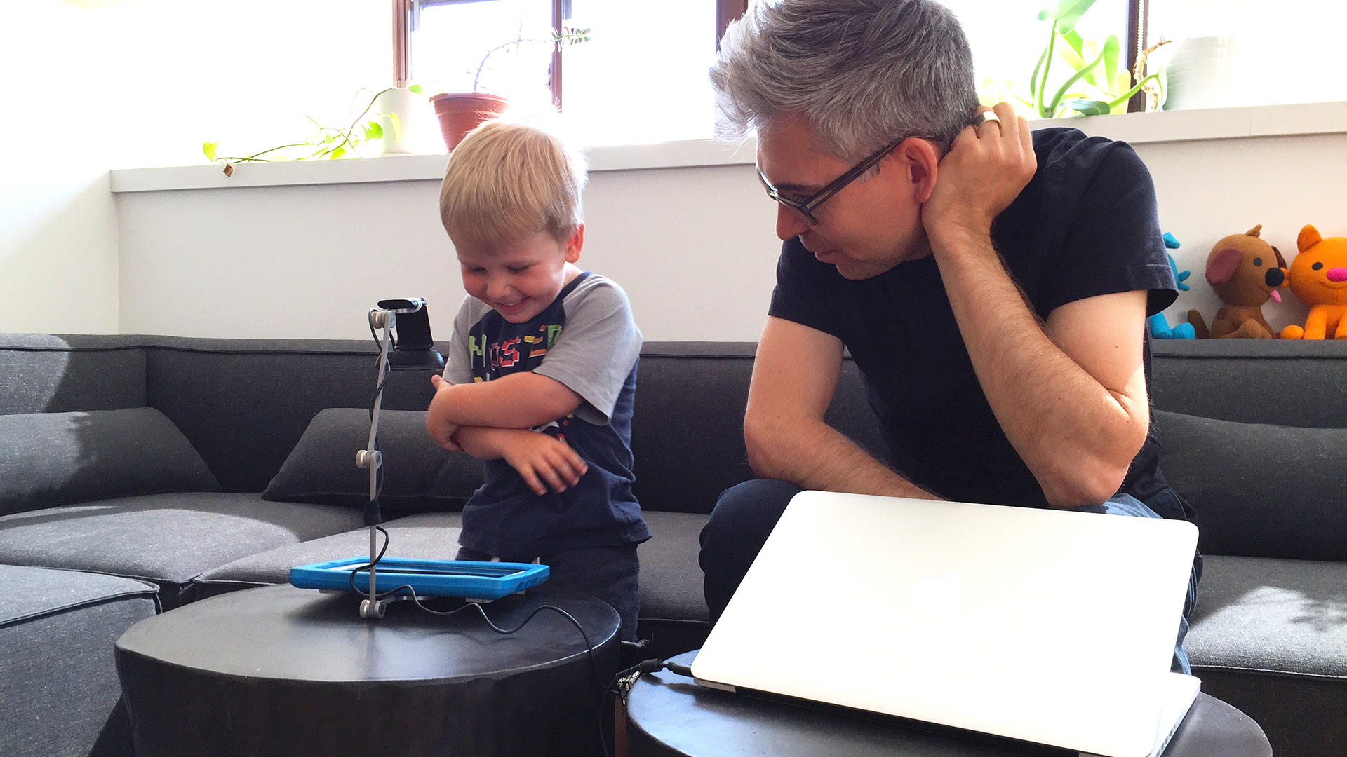 sago mini's play designer with kid during playtesting phase